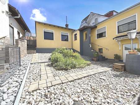 Frontansicht - Einfamilienhaus in 63549 Ronneburg mit 105m² kaufen