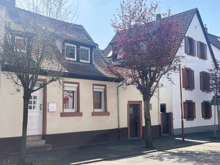 null - Zweifamilienhaus in 64646 Heppenheim mit 180m² kaufen