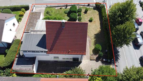 Luftbild des Anwesens - Zweifamilienhaus in 64646 Heppenheim mit 205m² kaufen