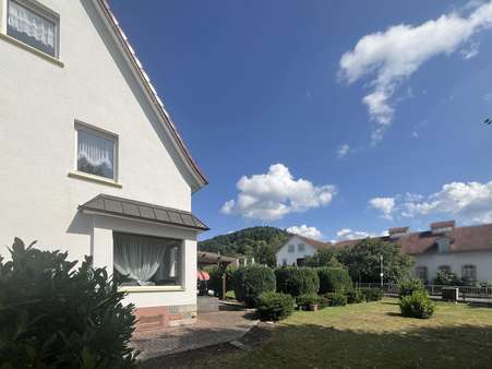 Zentrale Lage und wunderbarer Ausblick - Zweifamilienhaus in 64646 Heppenheim mit 205m² kaufen