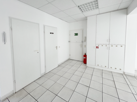 Eingangsbereich / WC - Büro in 46244 Bottrop mit 107m² mieten