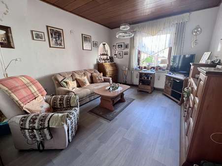 Wohnzimmer - Doppelhaushälfte in 45768 Marl mit 62m² kaufen
