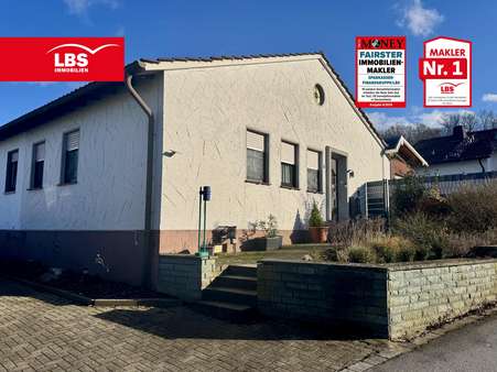Hausansicht - Erdgeschosswohnung in 58739 Wickede mit 85m² kaufen