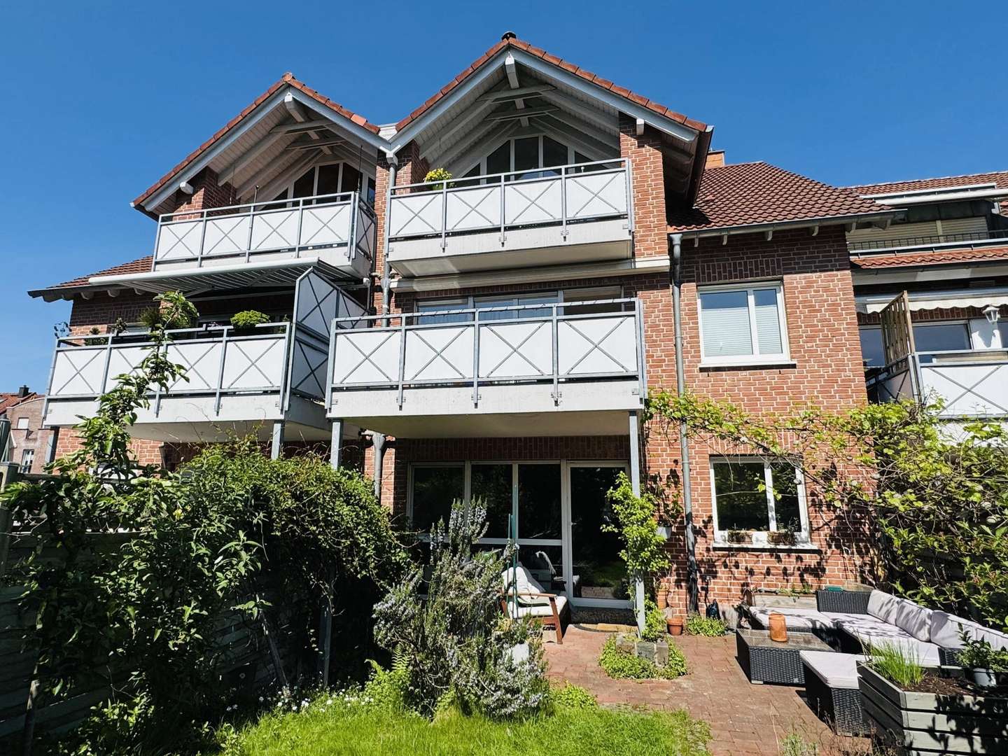 Hausansicht - Erdgeschosswohnung in 46244 Bottrop mit 106m² kaufen