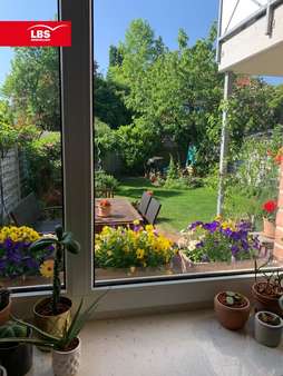 Ausblick Küche - Erdgeschosswohnung in 46244 Bottrop mit 106m² kaufen