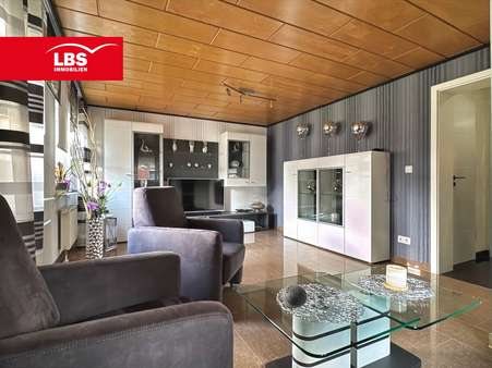 Wohnzimmer - Doppelhaushälfte in 45772 Marl mit 75m² kaufen