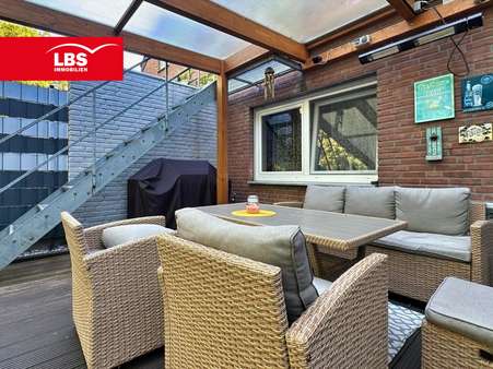Überdachte Terrasse Überdachte Terrasse - Reihenmittelhaus in 46286 Dorsten, Lembeck mit 129m² kaufen