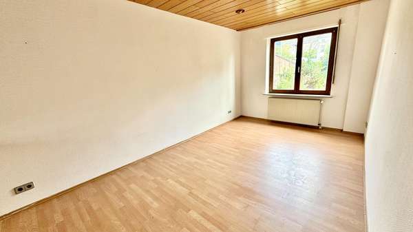 Raum EG Raum EG - Mehrfamilienhaus in 45968 Gladbeck mit 200m² als Kapitalanlage kaufen