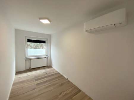 1. Zimmer - Etagenwohnung in 46145 Oberhausen mit 72m² günstig kaufen