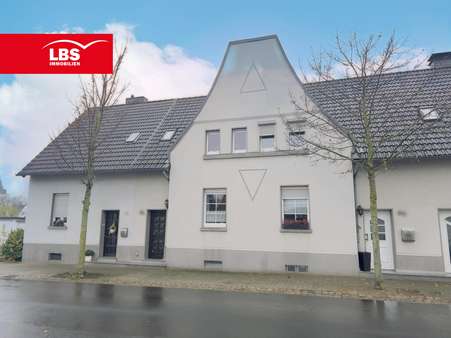 Hausansicht Hausansicht - Reihenmittelhaus in 45966 Gladbeck mit 80m² kaufen