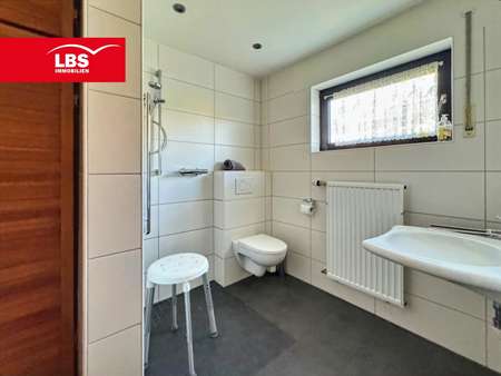 Badezimmer Erdgeschoss - Doppelhaushälfte in 46282 Dorsten mit 135m² kaufen