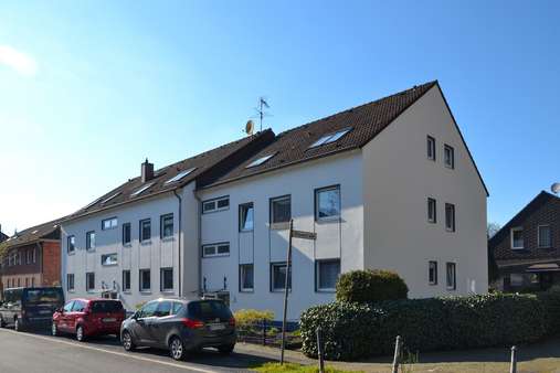 Gebäudeansicht Gebäudeansicht - Dachgeschosswohnung in 46236 Bottrop mit 62m² kaufen
