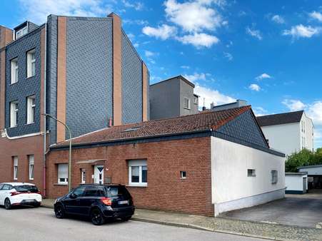 Seitenansicht - Einfamilienhaus in 44866 Bochum mit 132m² kaufen