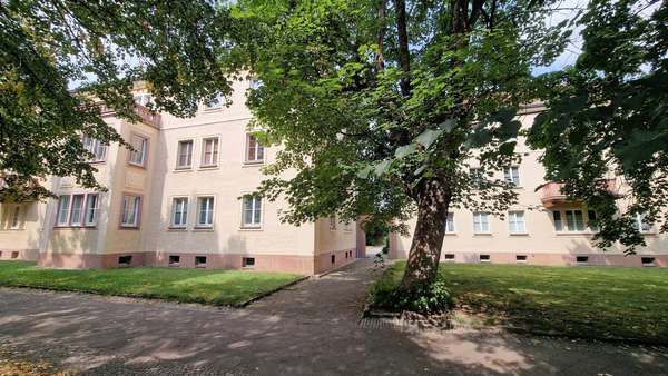 null - Etagenwohnung in 04357 Leipzig mit 67m² als Kapitalanlage kaufen