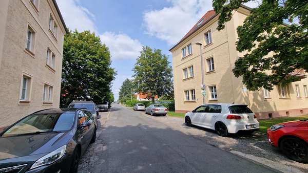 Straßenansicht - Etagenwohnung in 04357 Leipzig mit 67m² als Kapitalanlage kaufen