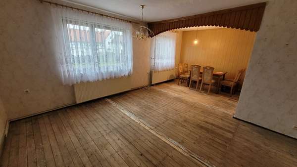 Wohnzimmer - Einfamilienhaus in 04643 Geithain mit 120m² kaufen