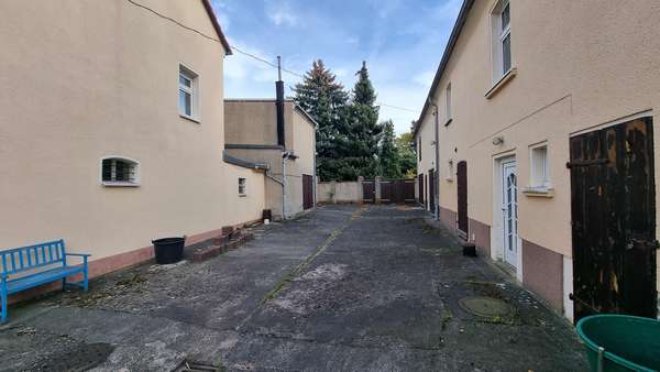 Hof - Einfamilienhaus in 04288 Leipzig mit 170m² kaufen