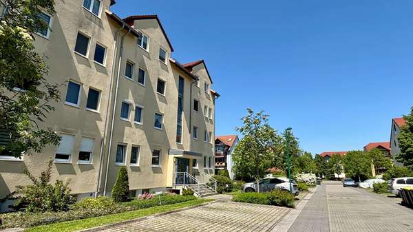 Vorderansicht - Erdgeschosswohnung in 04329 Leipzig mit 90m² als Kapitalanlage kaufen