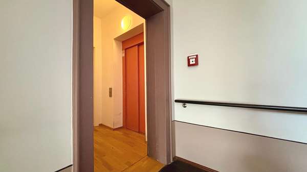 Aufzug Aufzug - Etagenwohnung in 04159 Leipzig mit 56m² als Kapitalanlage kaufen