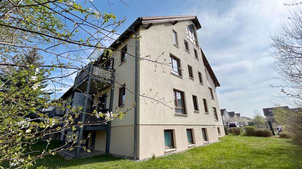Seitenansicht Seitenansicht - Dachgeschosswohnung in 04329 Leipzig mit 71m² als Kapitalanlage kaufen