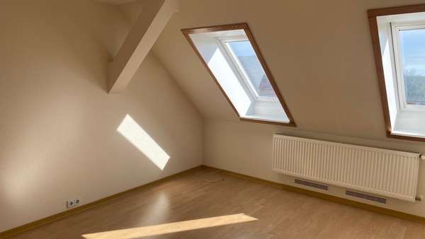 Wohnung DG rechts - Mehrfamilienhaus in 04886 Arzberg mit 294m² kaufen