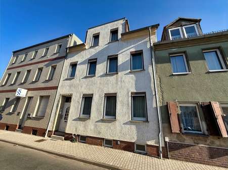 Hausansicht Hausansicht - Reihenmittelhaus in 04539 Groitzsch mit 134m² kaufen