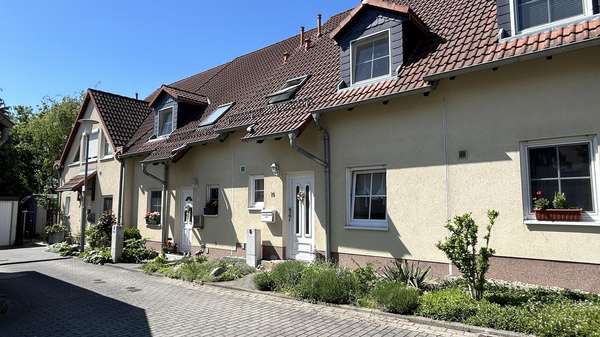 Hausansicht - Reihenmittelhaus in 04435 Schkeuditz mit 105m² kaufen
