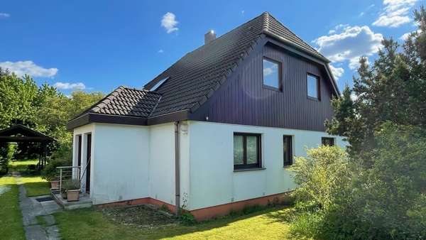 Vorderansicht - Einfamilienhaus in 04349 Leipzig mit 128m² kaufen