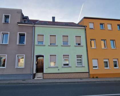 Reihenmittelhaus in 04539 Groitzsch mit 147m² kaufen