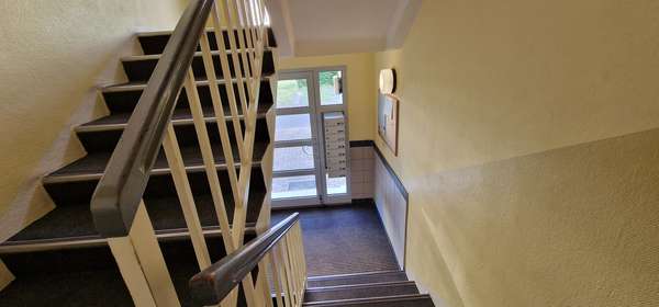 Treppenhaus Treppenhaus - Erdgeschosswohnung in 04442 Zwenkau mit 31m² kaufen