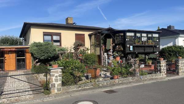 Straßenansicht Straßenansicht - Bungalow in 04838 Laußig mit 125m² kaufen