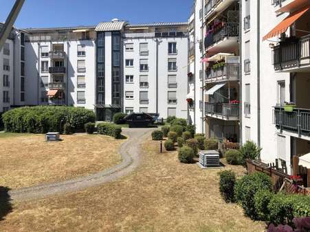 Blick vom Balkon Blick vom Balkon - Etagenwohnung in 04249 Leipzig mit 87m² kaufen