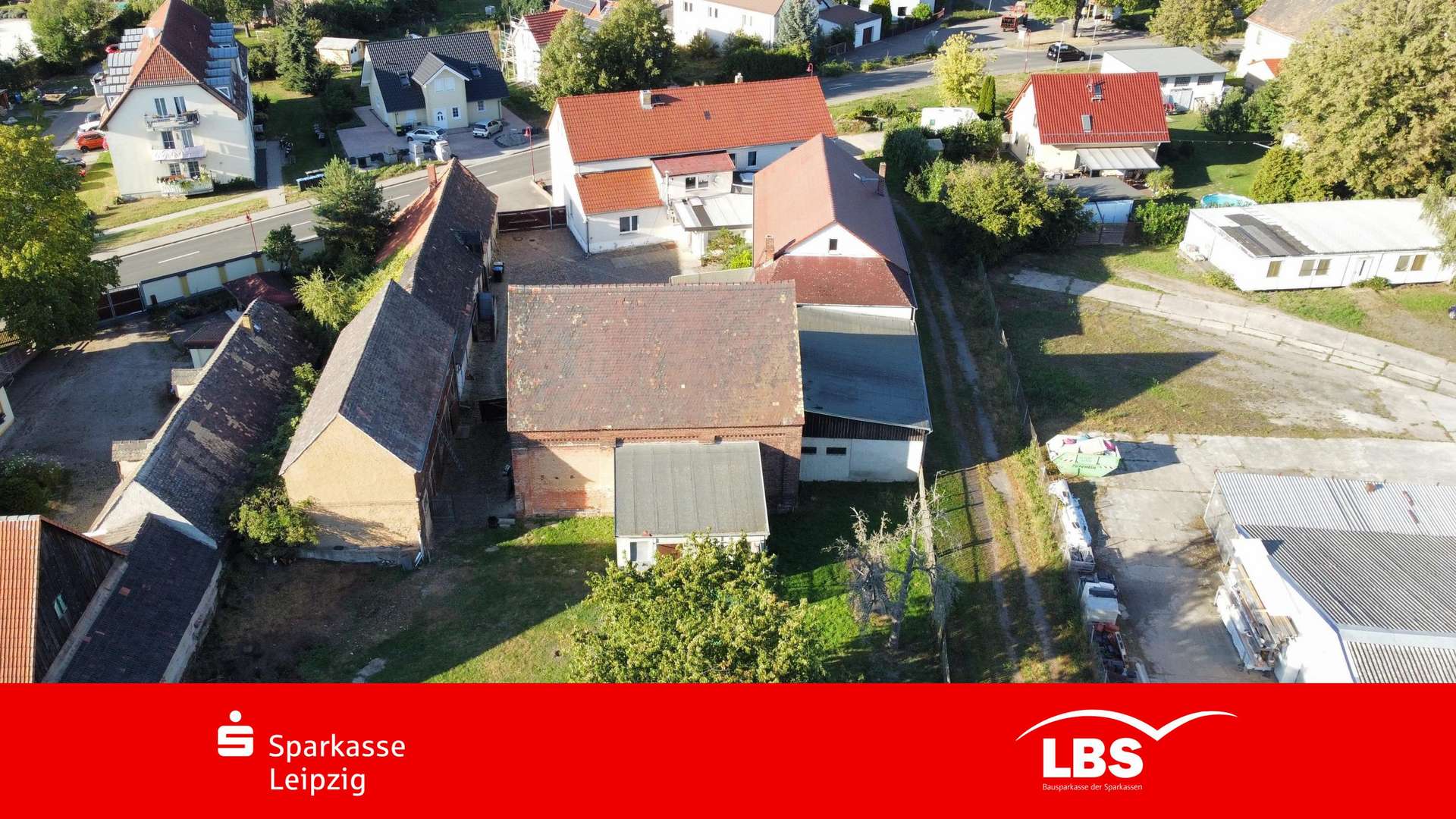 Luftbild - Zweifamilienhaus in 04571 Rötha mit 357m² kaufen