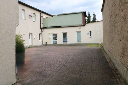 Ansicht Hinterhaus - Mehrfamilienhaus in 04288 Leipzig mit 280m² kaufen