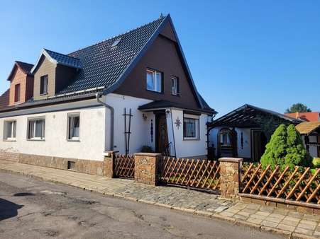 Ihr neues Zuhause - Doppelhaushälfte in 04552 Borna mit 109m² kaufen