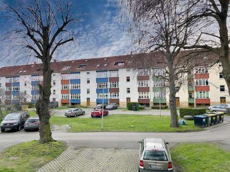 Ausblick in den Hof - Erdgeschosswohnung in 04319 Leipzig mit 47m² als Kapitalanlage kaufen