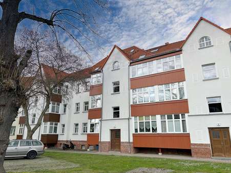 Hofansicht - Erdgeschosswohnung in 04319 Leipzig mit 47m² als Kapitalanlage kaufen