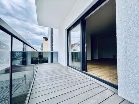 Balkon - Etagenwohnung in 04329 Leipzig mit 79m² als Kapitalanlage kaufen