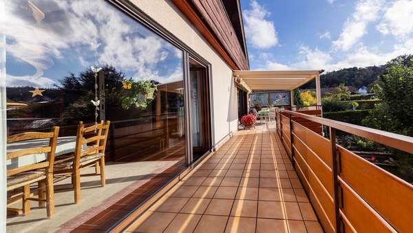 großer Sonnenbalkon - Etagenwohnung in 78256 Steißlingen mit 122m² kaufen