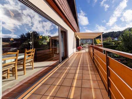 großer Sonnenbalkon - Etagenwohnung in 78256 Steißlingen mit 122m² kaufen