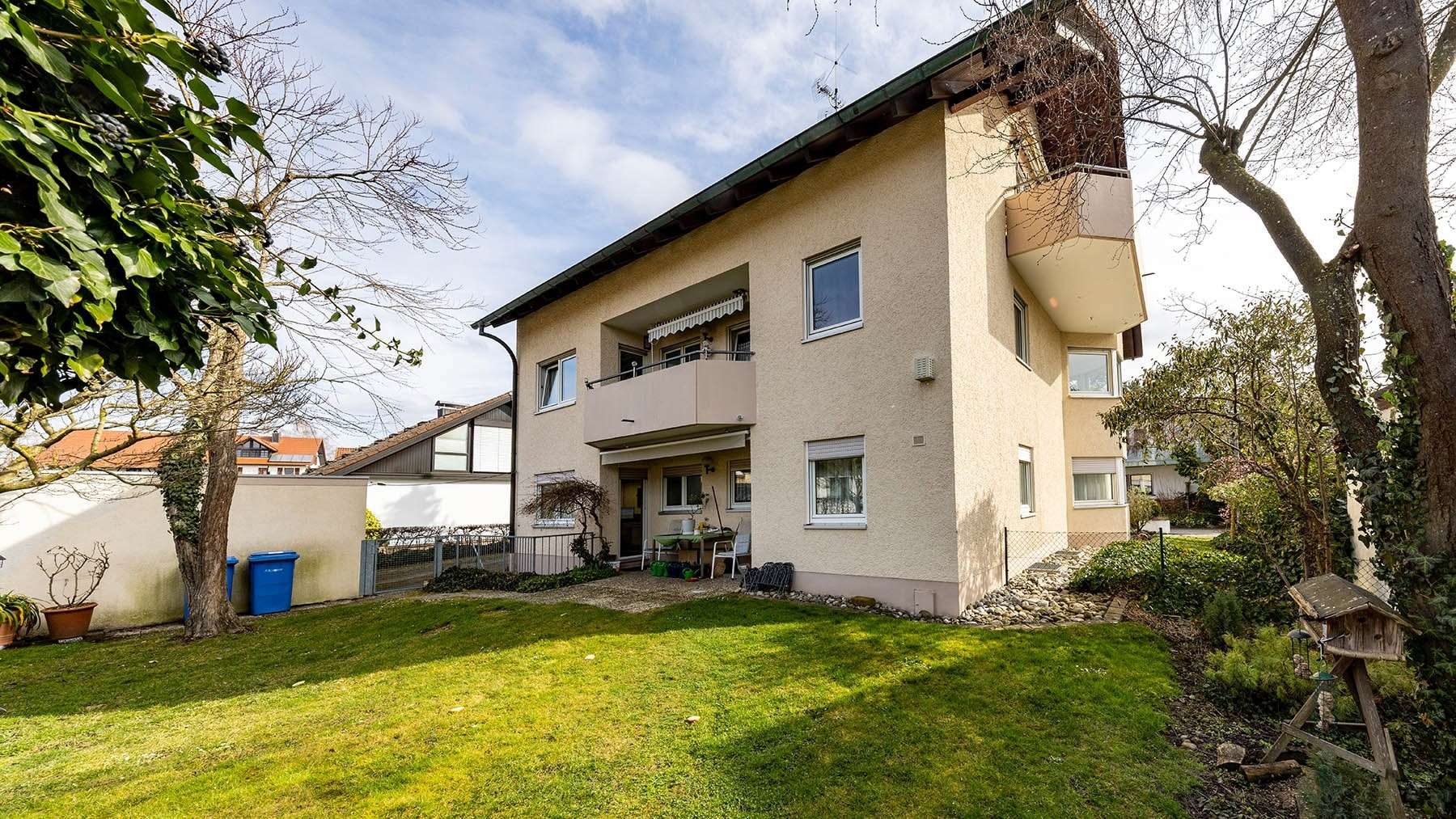 Gebäudeansicht - Dachgeschosswohnung in 78315 Radolfzell mit 71m² kaufen