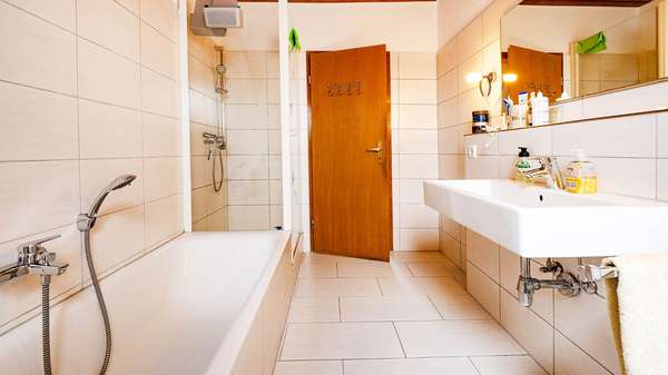 Tageslichtbadezimmer2 - Dachgeschosswohnung in 78315 Radolfzell mit 71m² kaufen