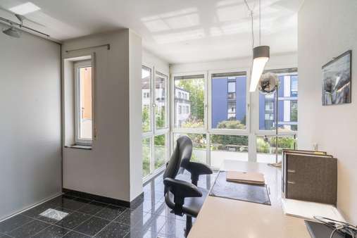 Empfang/Assistenz - Etagenwohnung in 78224 Singen mit 142m² kaufen