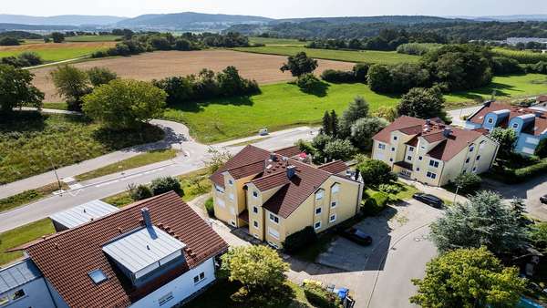 Luftaufnahme Luftaufnahme - Etagenwohnung in 78253 Eigeltingen mit 81m² kaufen