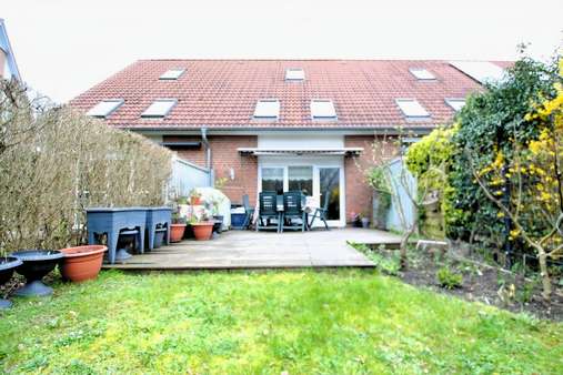 Blick vom Garten - Reihenmittelhaus in 24145 Kiel mit 100m² kaufen