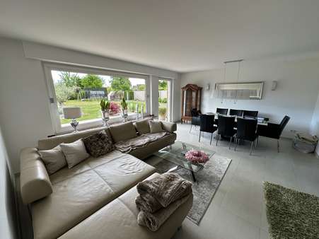 Blick in das Wohnzimmer Blick in das Wohnzimmer - Einfamilienhaus in 59269 Beckum mit 150m² kaufen