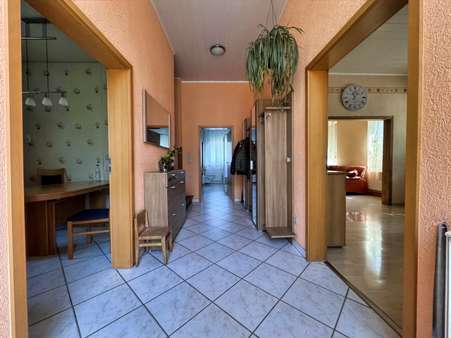 Flur - Einfamilienhaus in 59269 Beckum mit 190m² kaufen