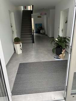 Hauseingang - Erdgeschosswohnung in 59269 Beckum mit 92m² mieten