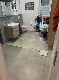 Badezimmer - Erdgeschosswohnung in 59269 Beckum mit 92m² mieten