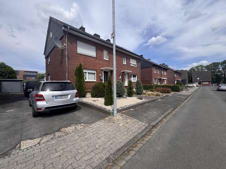 Außenansicht - Doppelhaushälfte in 59269 Beckum mit 110m² kaufen